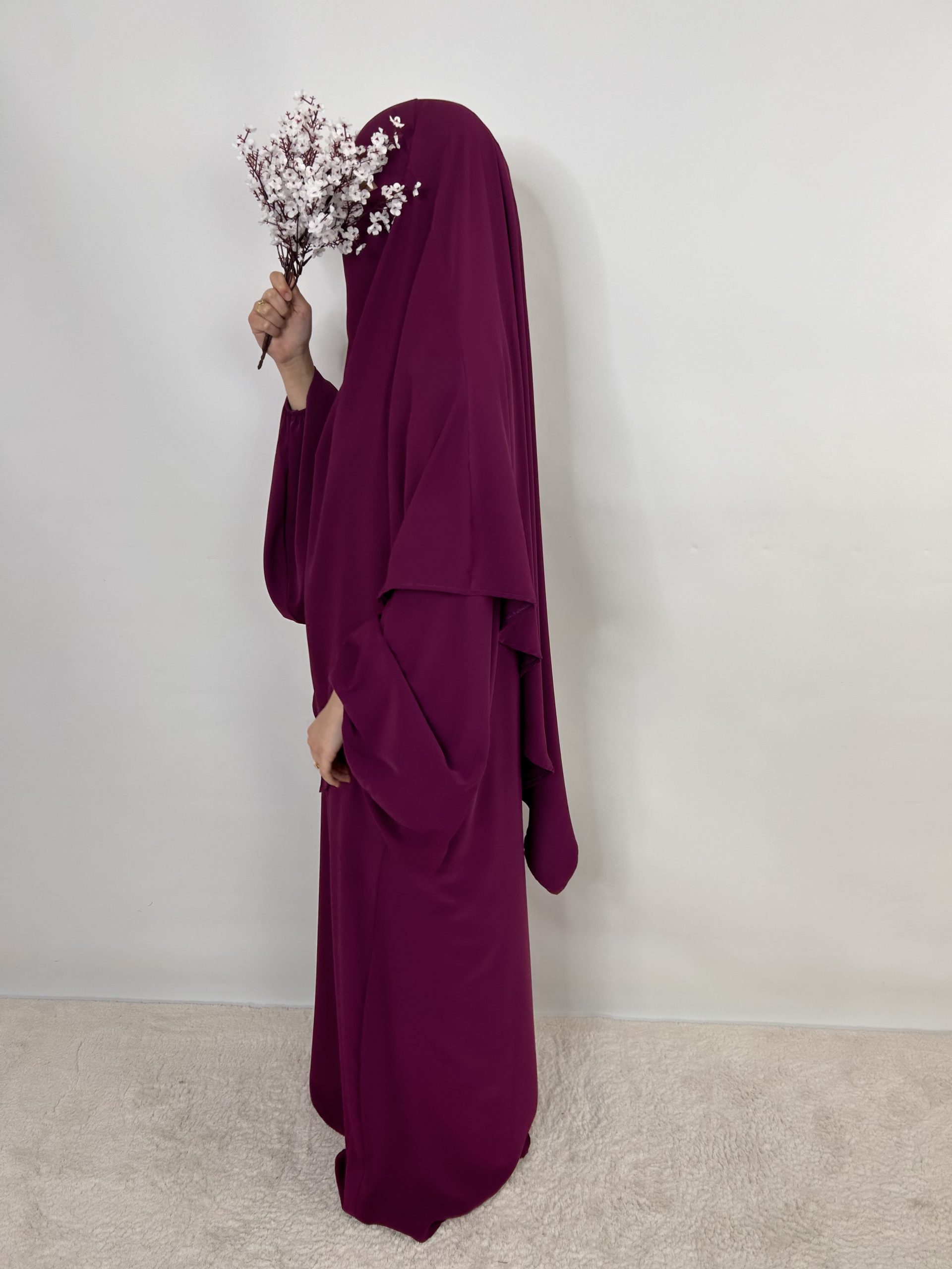 Abaya avec khimar en soie de médine – Image 5