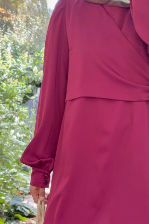 Robe longue rose indien en satin précieux