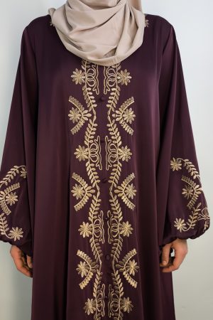 Abaya bordeaux brodée fil doré – Vue de face – Collection Ramadan